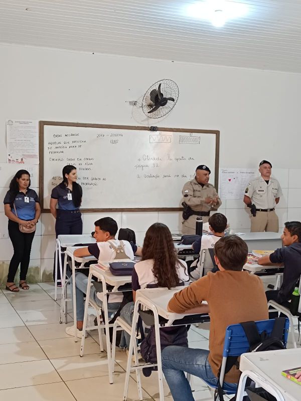 Tanque Novo: Polícia Militar realiza palestras em escolas — imagem 2